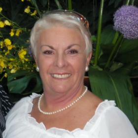 Lorna Lee